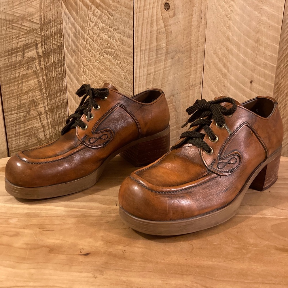 Vintage Kinney Shoes. Women’s Size 9 1/2 D.